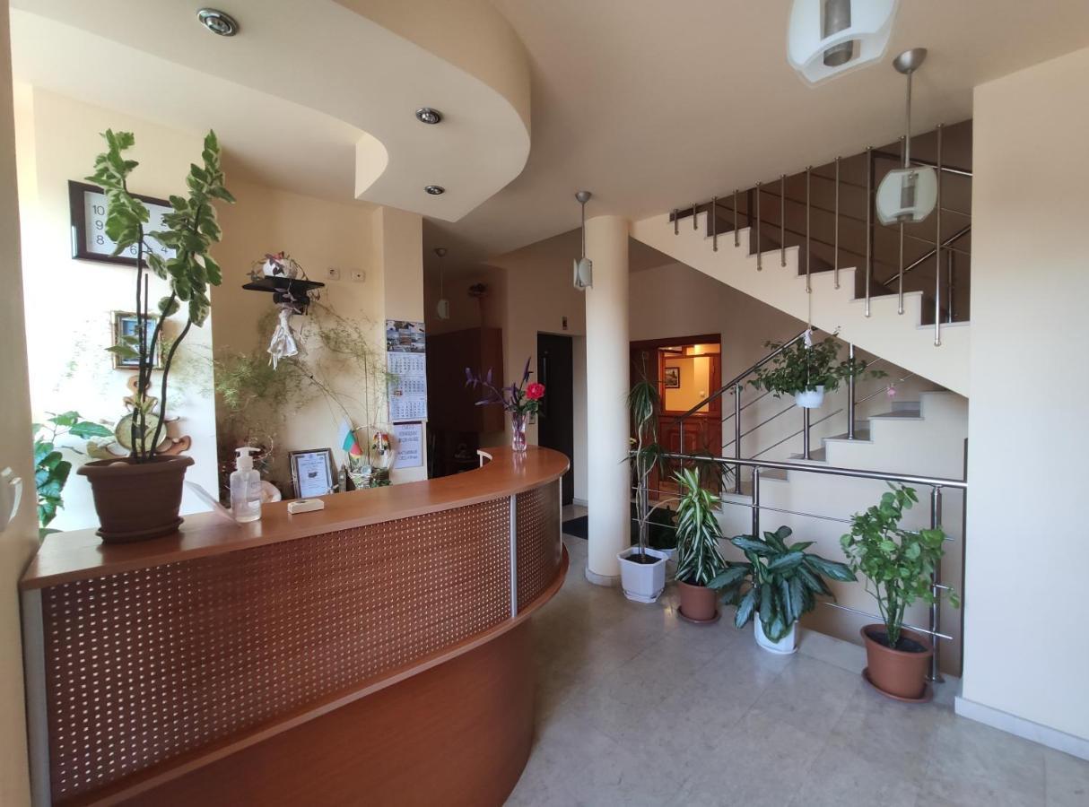 Family Hotel Denica Obzor Dış mekan fotoğraf